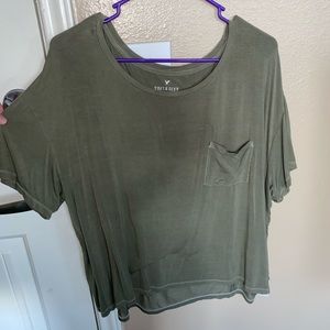 Cute green top!
